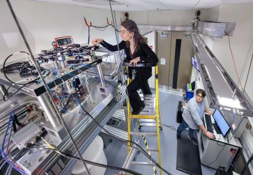 科學家開發出新型分子量子比特，兼容現有電信技術頻率